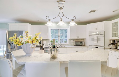 Stroudsburg Casa | Pocono Oasis l Private Pool l HotTub l Sauna l Game Room