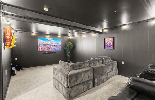 Lake Harmony Chalet De Esquí | Pocono Retreat Hot Tub MovieRoom GameRoom etc