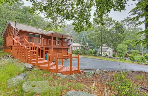 Tobyhanna Cabaña | Pocono Vacation Rental With Game Room!