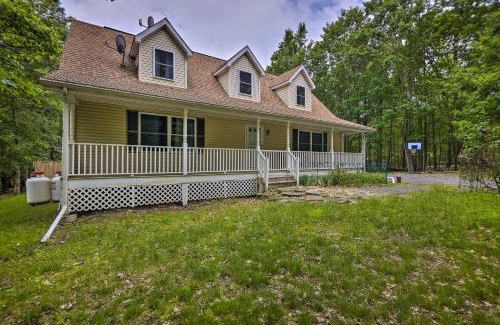 Albrightsville Casa | Poconos Family Retreat with Private Yard and Hot Tub!