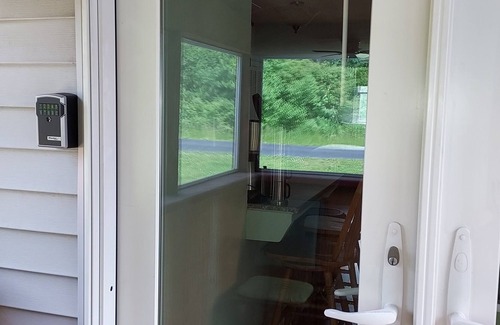 Hamlin Casa | Poconos private studio for 2Located in Lake Ariel, PA