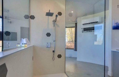 La Conception Chalet De Esquí | Pod at Bel Air - Ideal for a couple - Jacuzzi & private sauna - Bbq - Fireplace