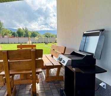 Mirsk Casa | Pod Izerskim Niebem - kameralny domek z balią, w sąsiedztwie Świeradowa-Zdroju