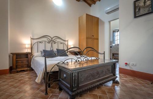 Asciano Casa | Podere Fossaccio Casa Pino