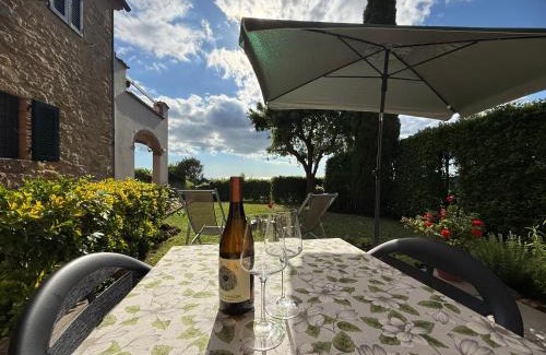 Guardistallo Apartamento | Podere Morena with sea view, private garden, by ToscanaTour Luca