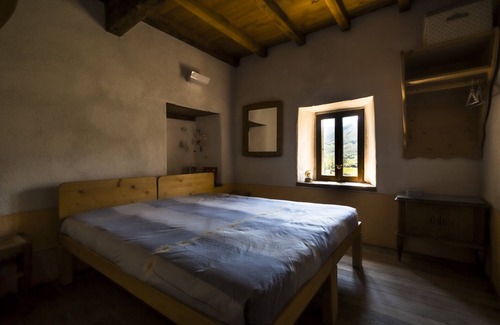 Polinago Cama Y Desayuno | Podesteria hostel in Gombola - art and culture
