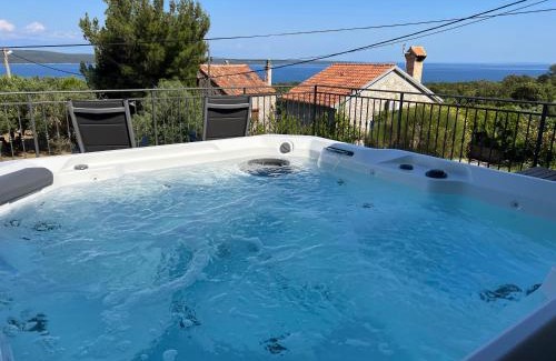 Nerezine Apartamento | Podgora Experience Suite with jacuzzi