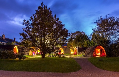 Portumna Cabina | Podumna Village