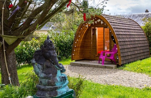 Portumna Cabina | Podumna Village
