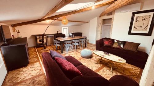 Saint-Christol Casa | poetic house