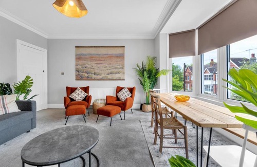 Worthing Apartamento | Poets Apartment with Free Parking By My Getaways