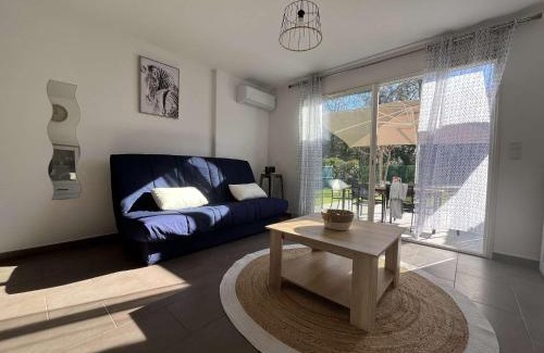 Poggio-Mezzana Apartamento | Poggio Mezzana T2 climatisé avec jardin proche mer