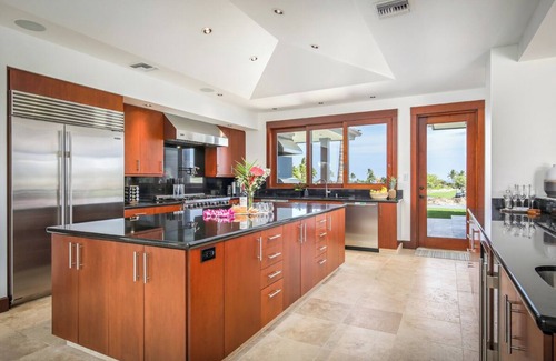 Kaupulehu Casa | Pohinahina Hale – Modern & Private | Onsite Staff & Daily Housekeeping