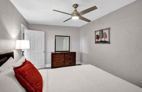 Harbordale Apartamento | Poinciana Getaway 2BR Apartment Near FLL Airport