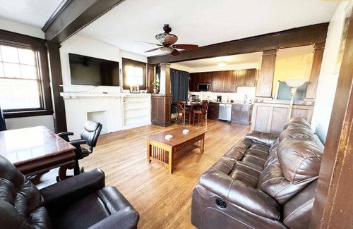 Point Breeze North Apartamento | Point Breeze Duplex w/Parking