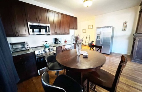 Point Breeze North Apartamento | Point Breeze Duplex w/Parking