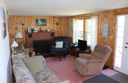 Deer Isle Casa | Point Field