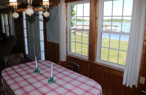 Deer Isle Casa | Point Field