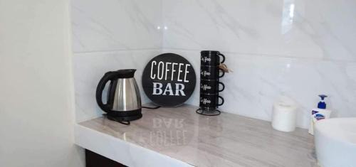 Bacolod Cama Y Desayuno | Point Gate Inn