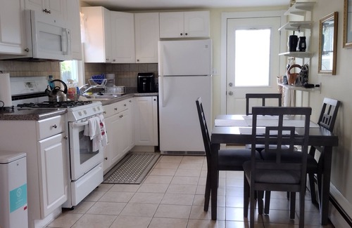 Narragansett Cabaña | Point Judith Narragansett Rhode Island Cottage by the Sea