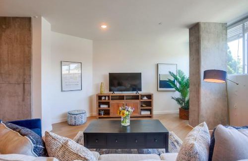 Point Loma Heights Casa | Point Loma Executive Loft 112
