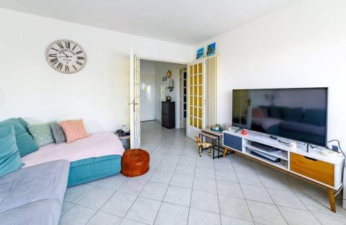 8th Arrondissement Apartamento | Pointe Rouge à 2mn de la plage - avec petite vue mer