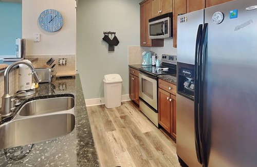 Galveston Condominio | Pointe West 102 - Sealavie | Bayfront Condo + Pool Access