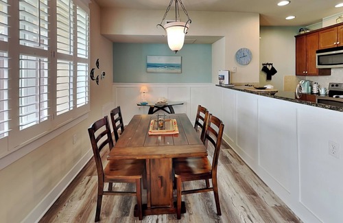 Galveston Condominio | Pointe West 102 - Sealavie | Bayfront Condo + Pool Access