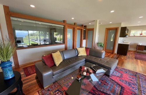 Juan de Fuca Electoral Area Casa | Points West Oceanfront Resort 2 Bed Suite