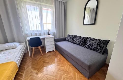 Wawer Casa | Pokój przy Centrum Zdrowia Dziecka- bezpośredni dojazd do centrum