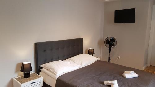 Gostynin Apartamento | Pokoje gościnne vis a vis Retro