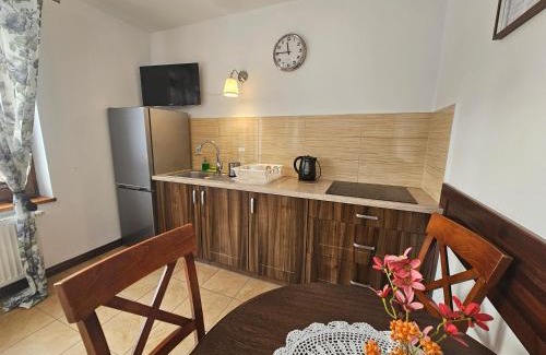 Wiele Casa | Pokoje i Domki PRZY LEŚNICZÓWCE