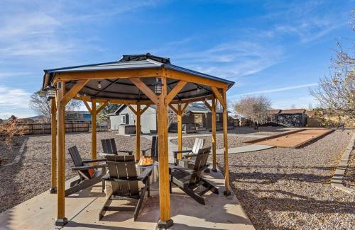 Williams Casa | Polar Express Hot Tub Pool Table Mountain Views