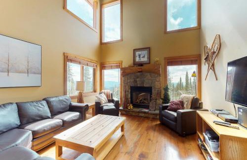 The Forest Casa | Polar Peak