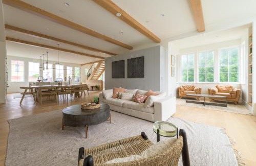 South Haven Casa | Polaris by the Lake- on famous North Beach