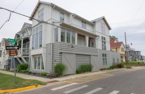 South Haven Casa | Polaris by the Lake- on famous North Beach