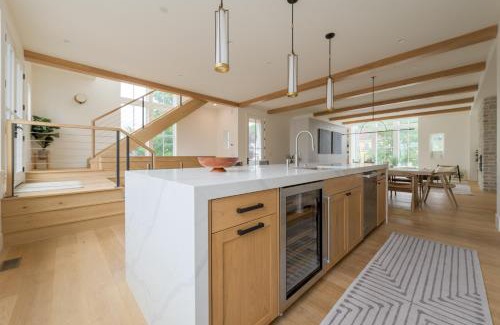 South Haven Casa | Polaris by the Lake- on famous North Beach