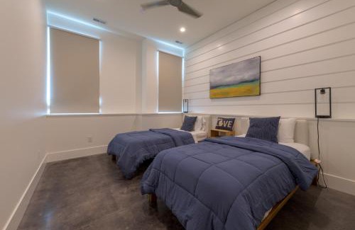 South Haven Casa | Polaris by the Lake- on famous North Beach