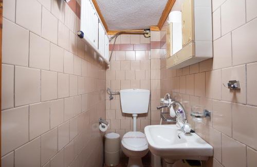 Kinyra Casa | Polina House Maries