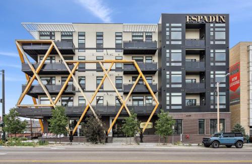 Highland Casa | Polished Stayscape | Espadin LoHi