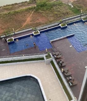 Batam Apartamento | Pollux Habibie Apartment - 1617 Free Wifi & Netflix, Pool & City View