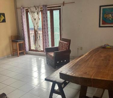 Emiliano Zapata Apartamento | Pompeian Pizza
