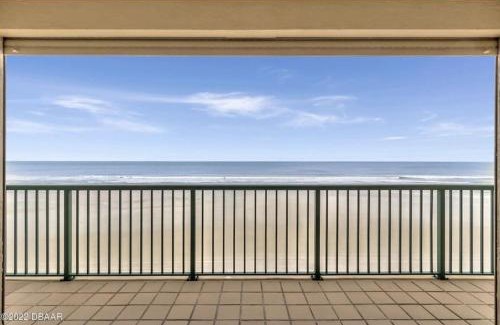 Ponce Inlet Apartamento | Ponce Inlet Florida Breathtaking Oceanfront Penthouse Villa!