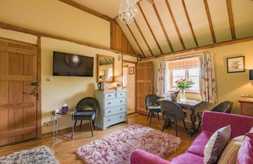 Abbess Roding Casa | Pond Cottage by Keepers Cottages