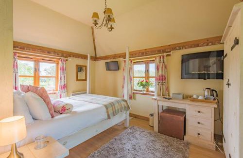 Abbess Roding Casa | Pond Cottage by Keepers Cottages