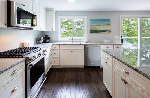 West Barnstable Casa | Pond Lily - Recently Remodeled Waterfront 3 Bedroom