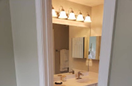 Ridgeway Casa | Pond View Room