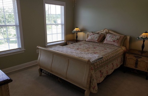 Ridgeway Casa | Pond View Room