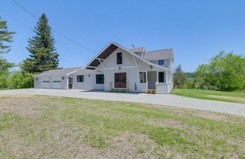 Presque Isle Casa | Pond Views Spacious Family Home in Presque Isle!