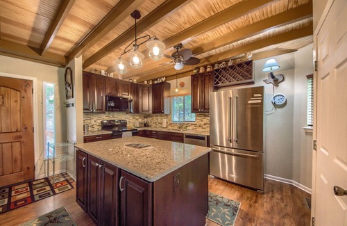 New Braunfels Cabina | Ponderosa Cabin